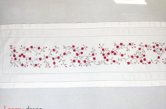 Table runner - red string peach blossom embroidery
